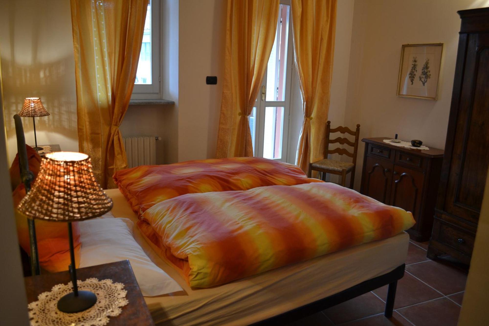 Hostal Il Grillo Parlante Monforte dʼAlba Exterior foto