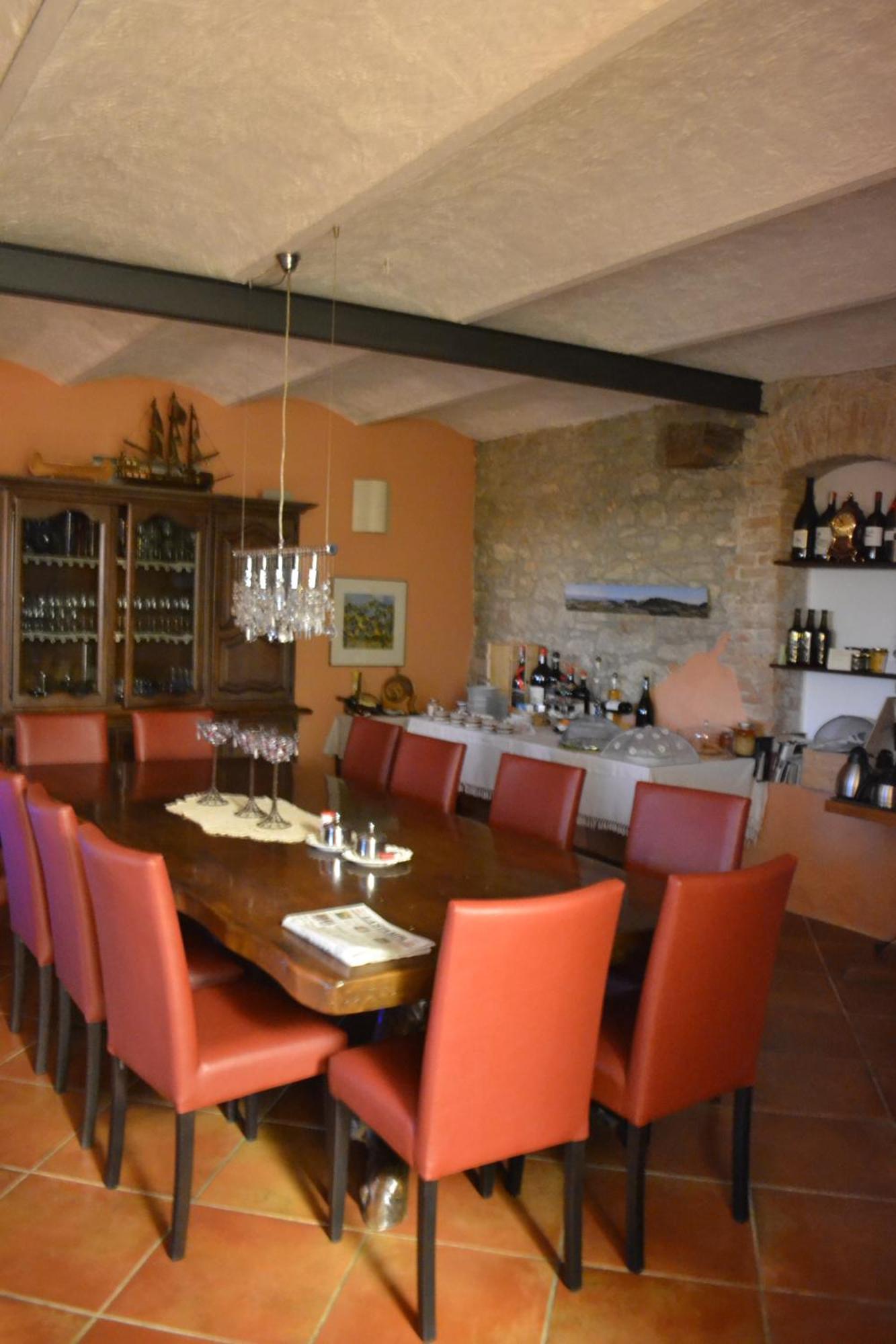 Hostal Il Grillo Parlante Monforte dʼAlba Exterior foto