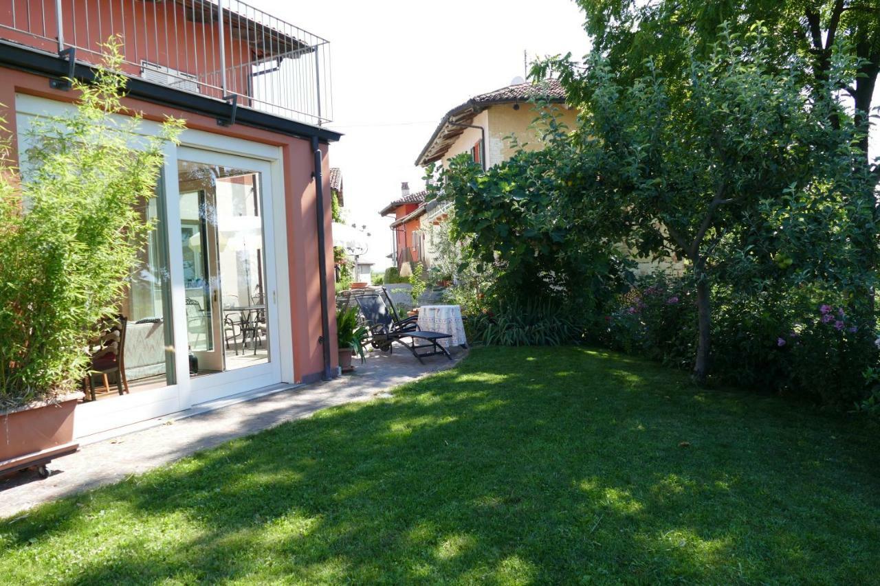 Hostal Il Grillo Parlante Monforte dʼAlba Exterior foto